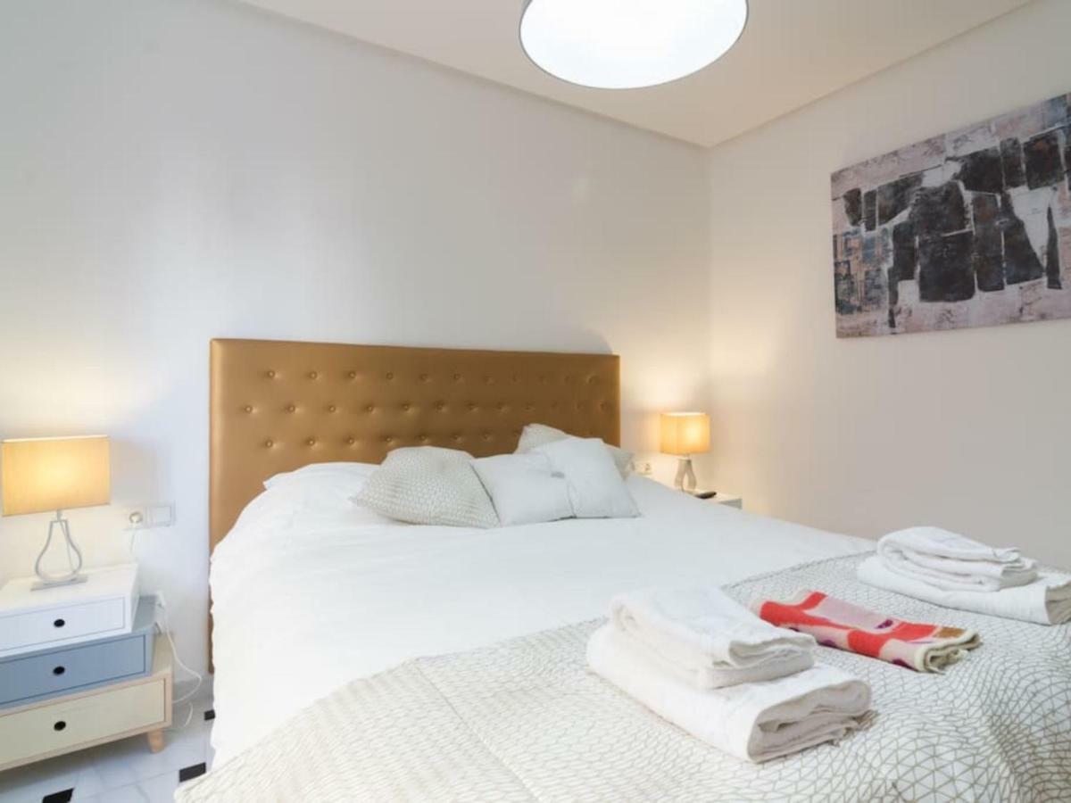 Apartamentos Bolsa Larios Málaga Dış mekan fotoğraf