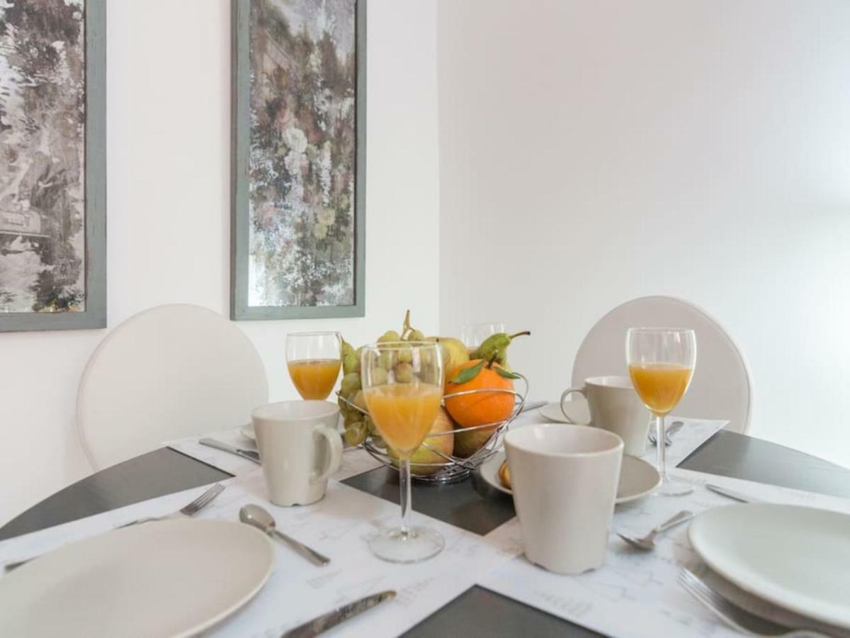 Apartamentos Bolsa Larios Málaga Dış mekan fotoğraf