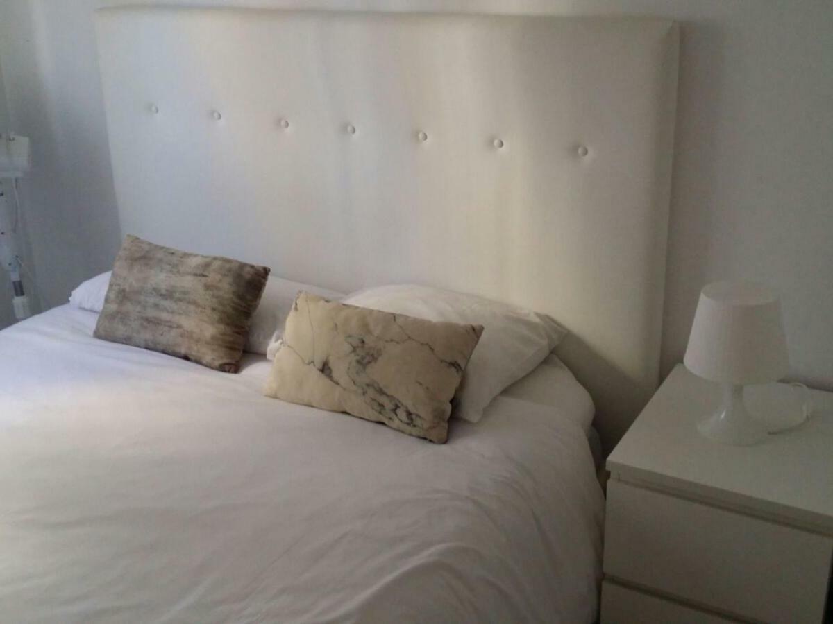 Apartamentos Bolsa Larios Málaga Dış mekan fotoğraf