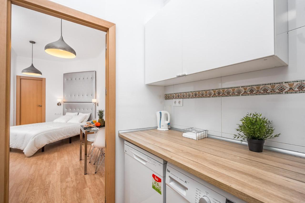 Apartamentos Bolsa Larios Málaga Dış mekan fotoğraf