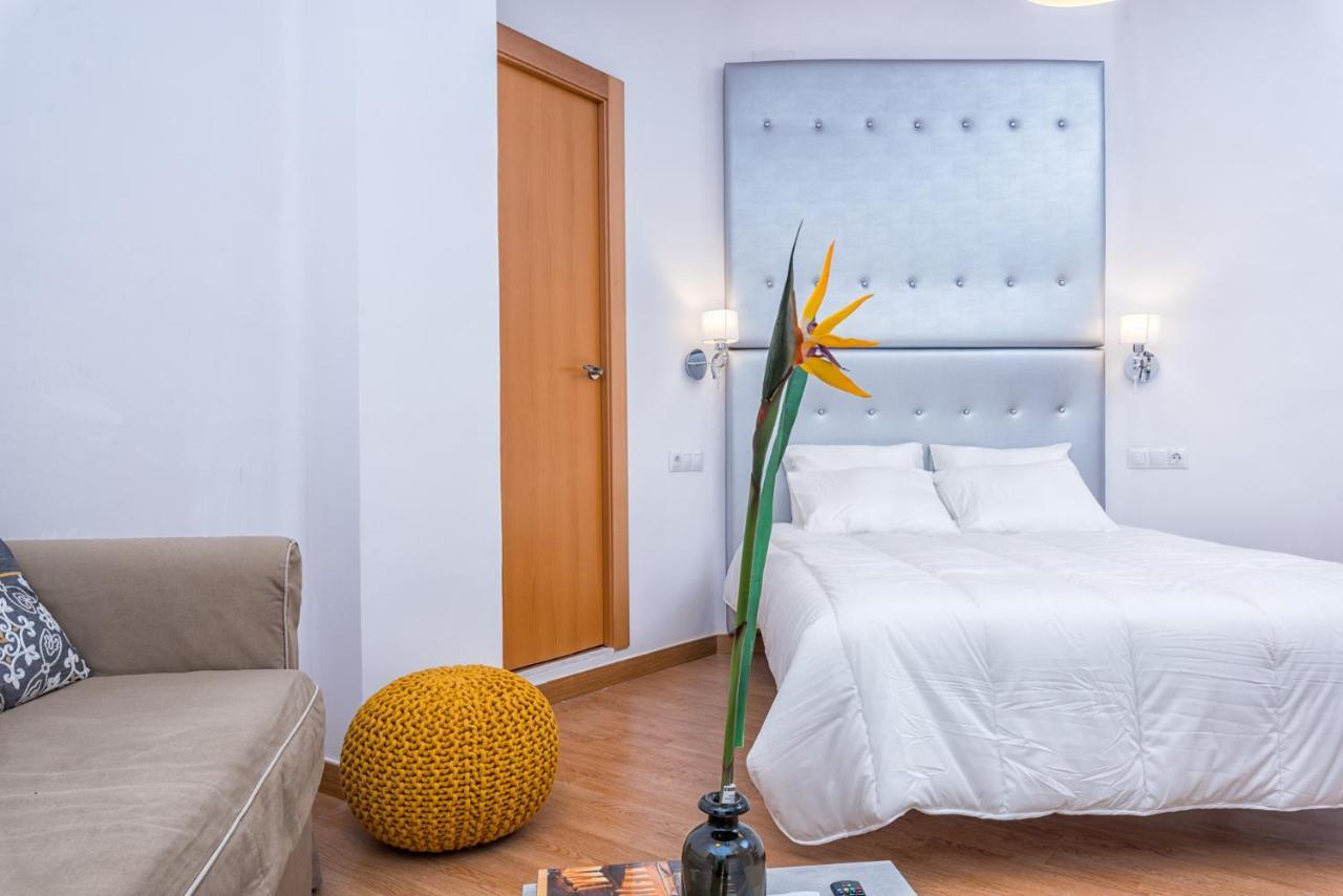 Apartamentos Bolsa Larios Málaga Dış mekan fotoğraf