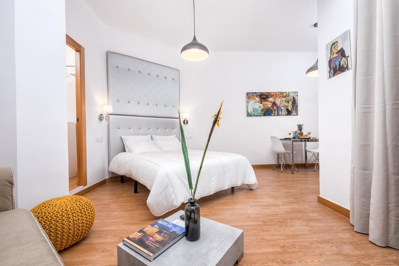 Apartamentos Bolsa Larios Málaga Dış mekan fotoğraf