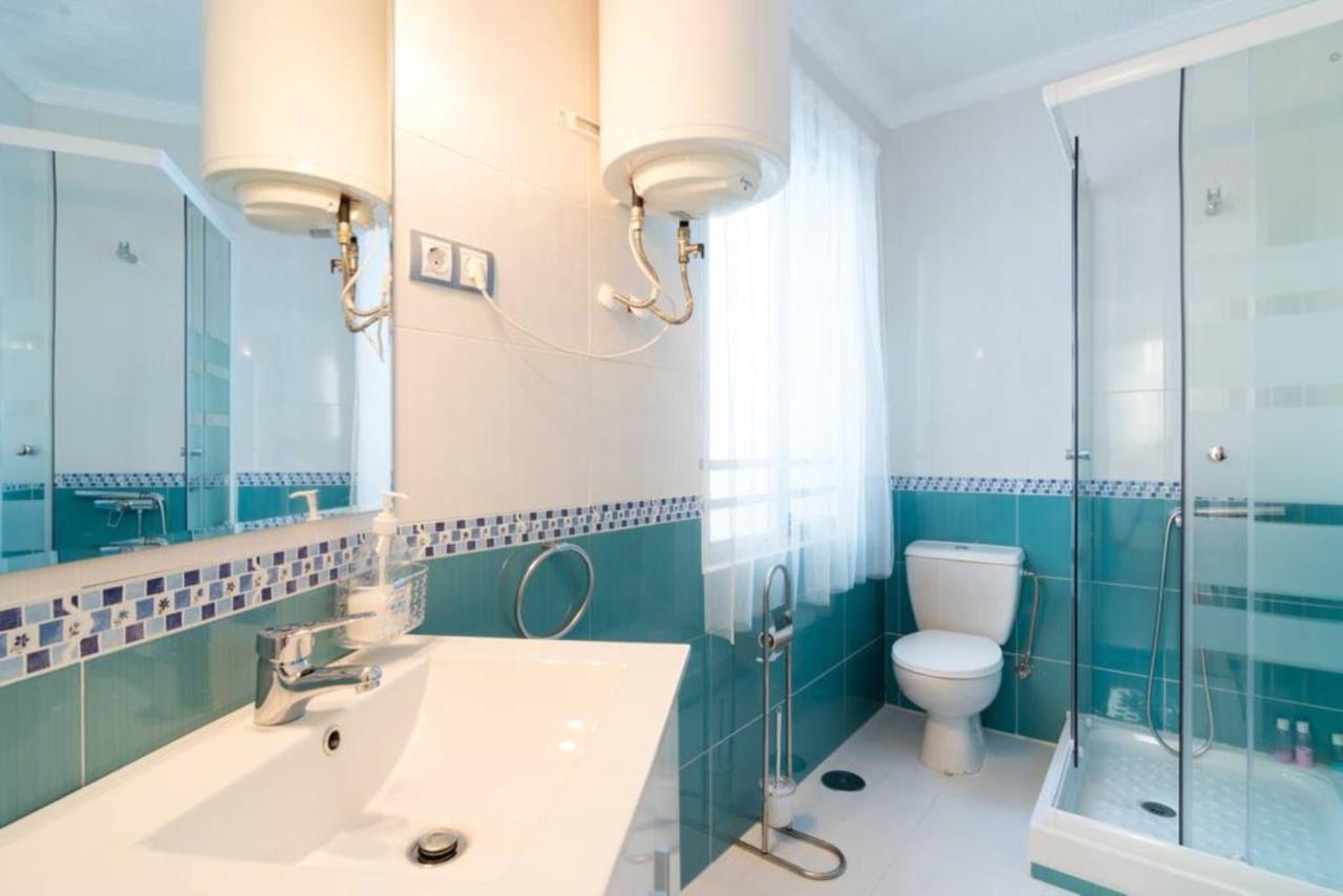 Apartamentos Bolsa Larios Málaga Dış mekan fotoğraf