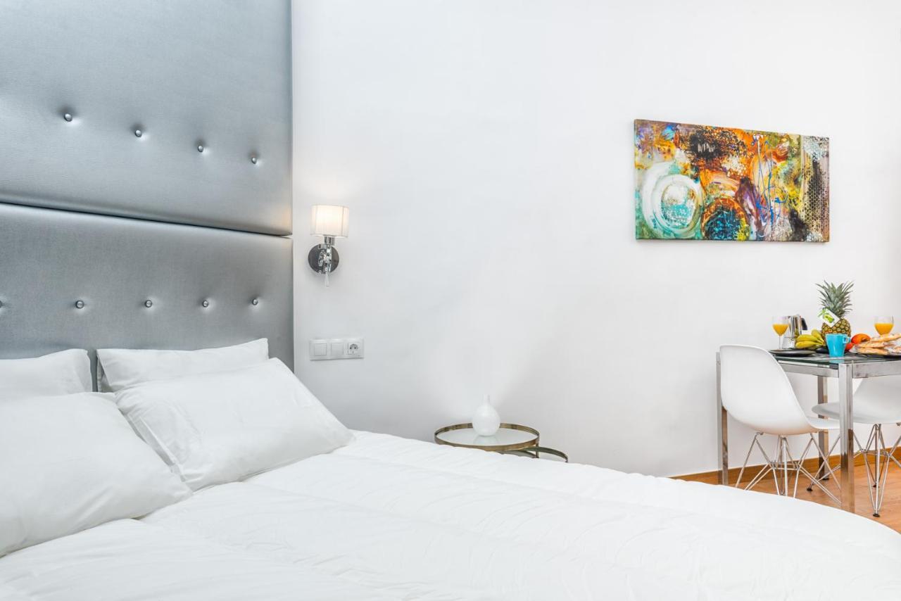 Apartamentos Bolsa Larios Málaga Dış mekan fotoğraf