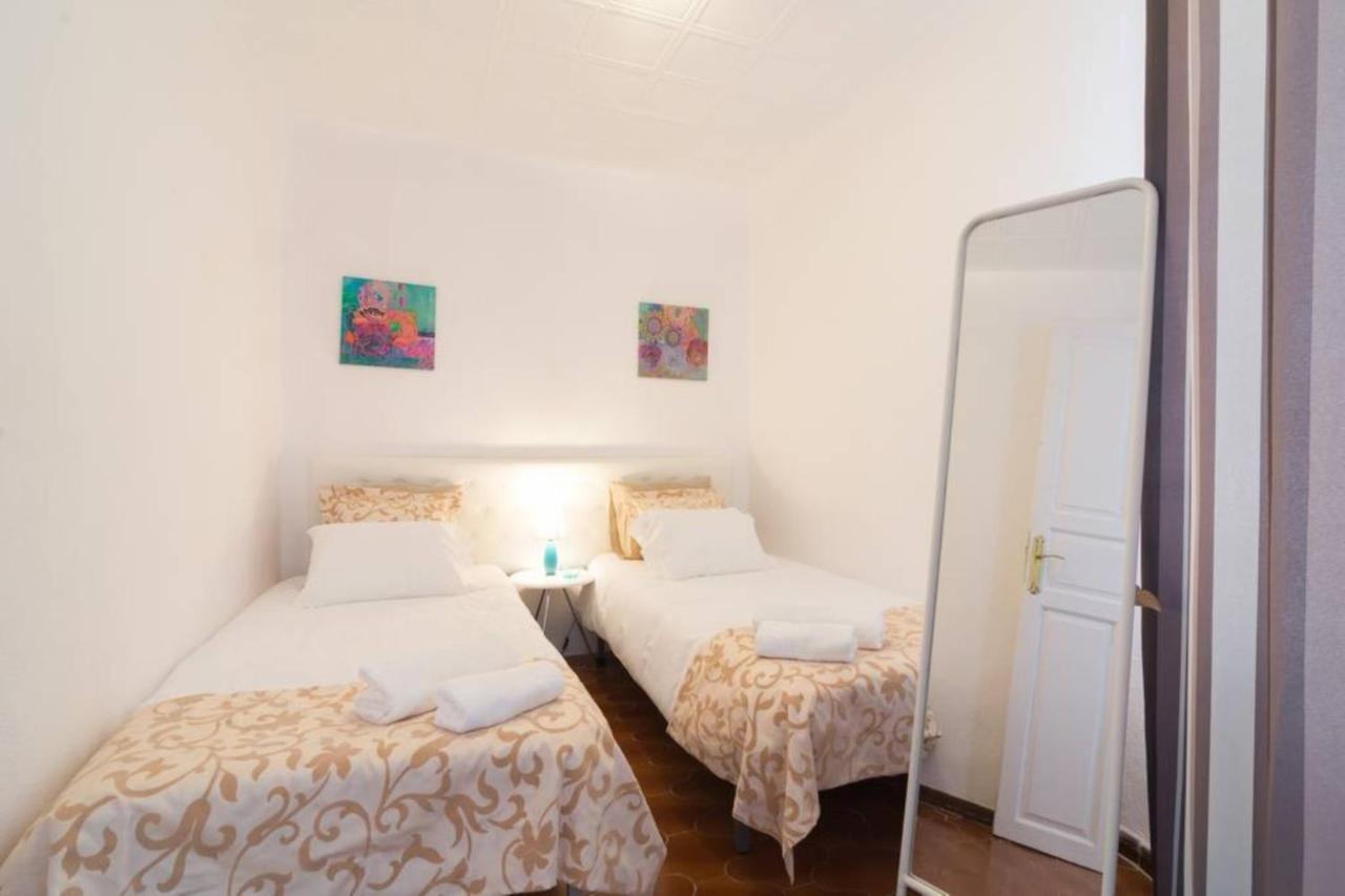 Apartamentos Bolsa Larios Málaga Dış mekan fotoğraf