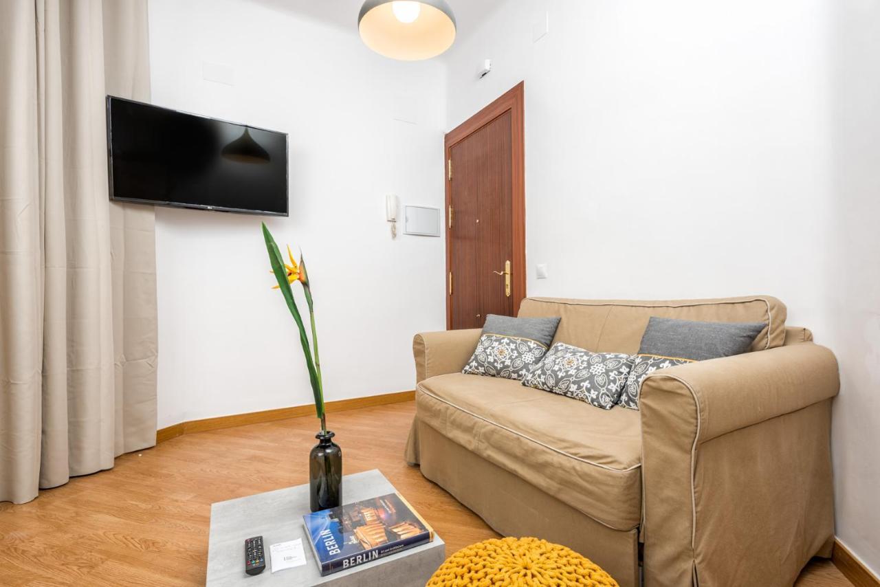 Apartamentos Bolsa Larios Málaga Dış mekan fotoğraf